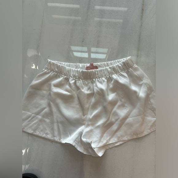 Show me your mumu glam time shorts - Picture 7 of 7